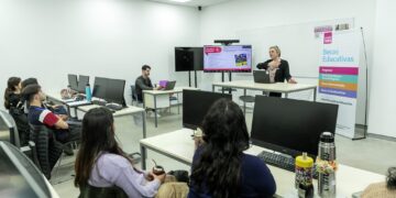 LA UNLC CREA LAZOS CON LA COMISIÓN NACIONAL DE ENERGÍA ATÓMICA