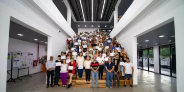 LA UNLC ENTREGÓ CERTIFICADOS A MÁS DE CIEN EGRESADOS DE SU ESCUELA DE EDUCACIÓN PROFESIONAL
