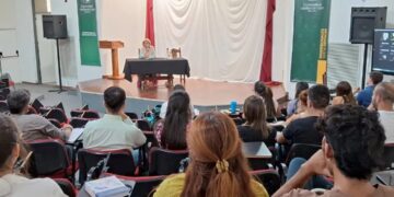 UCCUYOSL: EL VIERNES 22 DE MARZO SE LLEVO A CABO LA SEGUNDA CLASE ABIERTA DE LA DIPLOMATURA RIESGO DE TRABAJO