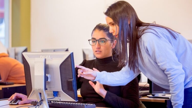 LA ULP PRESENTÓ SU AULA HÍBRIDA, UNA EXPERIENCIA UNIFICADA PARA ESTUDIANTES PRESENCIALES Y VIRTUALES