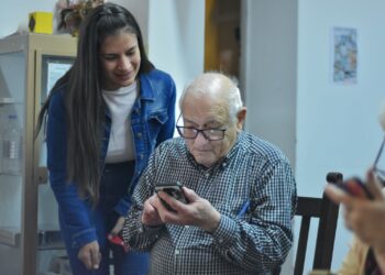 ULP: PROPONEN UN ESPACIO DE APRENDIZAJE TECNOLÓGICO PARA ADULTOS MAYORES