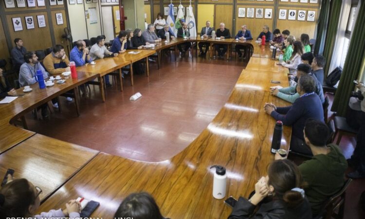 LAS TRES UNIVERSIDADES NACIONALES DE SAN LUIS AVANZAN EN LA COORDINACIÓN DE LA MARCHA FEDERAL UNIVERSITARIA EN LA PROVINCIA