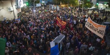 MÁS DE 20.000 SANLUISEÑOS MARCHARON EN DEFENSA DE LA UNIVERSIDAD PÚBLICA