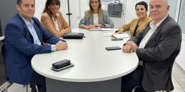 UCCCUYO-SL: LA VICERRECTORA JUNTO A LOS DECANOS DE LAS FACULTADES DE DERECHO Y CIENCIAS SOCIALES Y DE CIENCIAS ECONÓMICAS SE REUNIERON CON LA DIRECTORA DE PAMI