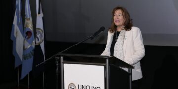 UNCUYO: “ESTAMOS ABRIENDO LAS PUERTAS A UN MUNDO DE INFINITAS OPORTUNIDADES”