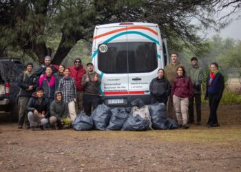 ANTROPO-PLOGGING, UNA INICIATIVA AMBIENTAL TRANSFORMADORA DE LA UNLC EN EL BAJO DE VÉLIZ