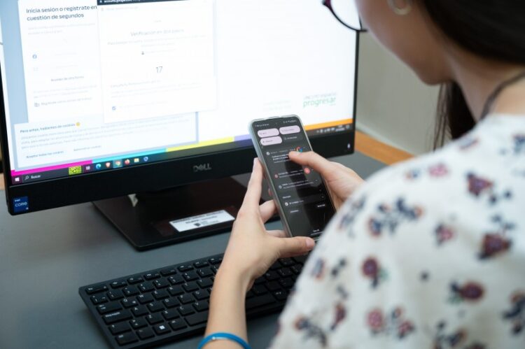 LA UNCUYO APUESTA A LA EDUCACIÓN VIRTUAL: MÁS OPORTUNIDADES Y FLEXIBILIDAD PARA LOS ESTUDIANTES