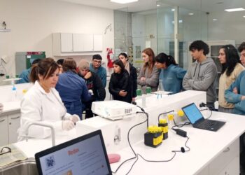 ESTUDIANTES DE LA ESCUELA TÉCNICA N° 34 “ARÍSTIDES BRATTI” VISITARON LA UNLC