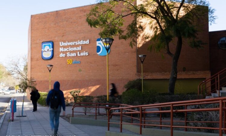 UNSL: SE APROXIMAN LAS PRIMERAS COLACIONES DE GRADOS DEL 2024