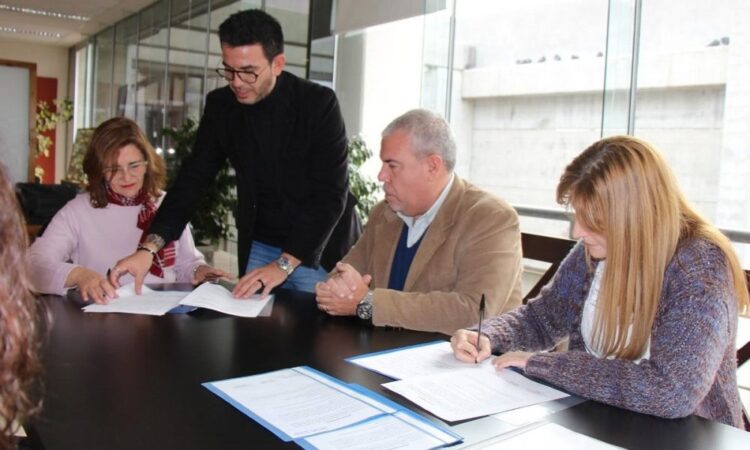 LA UNSL FIRMO DE UN ACTA COMPROMISO CON EL MINISTERIO DE SALUD PROVINCIAL.
