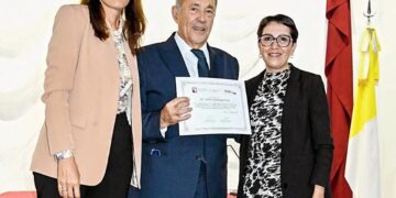 UCCUYO-SL: El DR. ADOLFO RODRÍGUEZ SAÁ OFRECIÓ UNA CONFERENCIA SOBRE LOS APORTES DE LA PROVINCIA DE SAN LUIS A LA REFORMA CONSTITUCIONAL DE 1994.