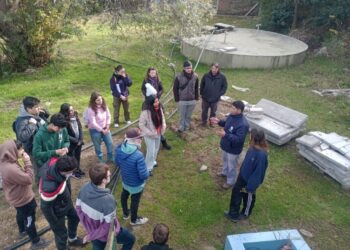 DOCENTES Y ESTUDIANTES DE LA UNLC VISITARON LA COOPERATIVA DE AGUA EN EL RINCÓN