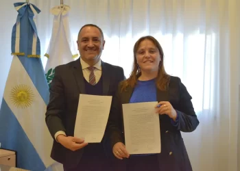 LA UNVIME FIRMÓ UN CONVENIO MARCO CON LA MUNICIPALIDAD DE NASCHEL