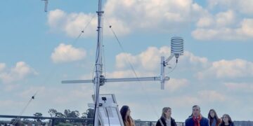 LA UNLC INSTALA UNA ESTACIÓN METEOROLÓGICA AUTOMÁTICA EN BENEFICIO DE LA COMUNIDAD Y LA INVESTIGACIÓN AMBIENTAL