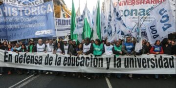 EL FRENTE SINDICAL DE UNIVERSIDADES NACIONALES EXIGE LA APROBACIÓN DE LA LEY DE FINANCIAMIENTO UNIVERSITARIO