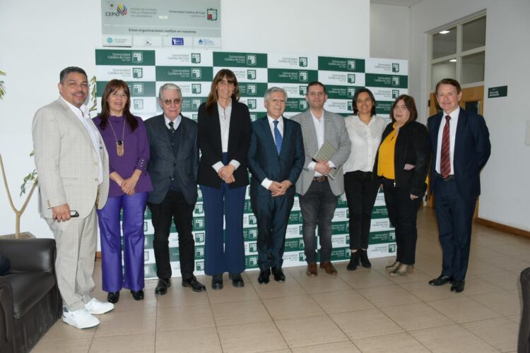 EL DIA MIERCOLES LA UCCUYO-SL RECIBIO AL DOCTOR DANIEL LOPEZ ROSSETTI