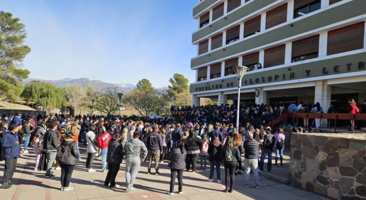 INGRESO A ESCUELAS DE LA UNCUYO: 2.300 ASPIRANTES PARTICIPARON DEL PRIMER ENCUENTRO PRESENCIAL