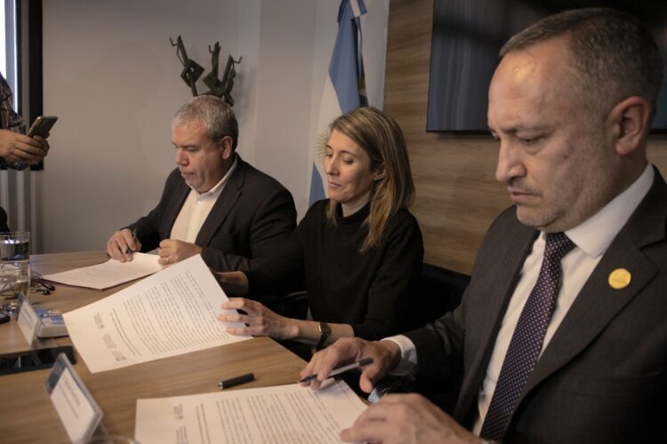 LAS UNIVERSIDADES NACIONALES DE SAN LUIS HACEN UN LLAMADO PÚBLICO PARA LA APROBACIÓN DEL PROYECTO DE FINANCIAMIENTO UNIVERSITARIO