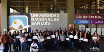 ENTREGARON CERTIFICADOS DEL CURSO DE CEREMONIAL Y PROTOCOLO