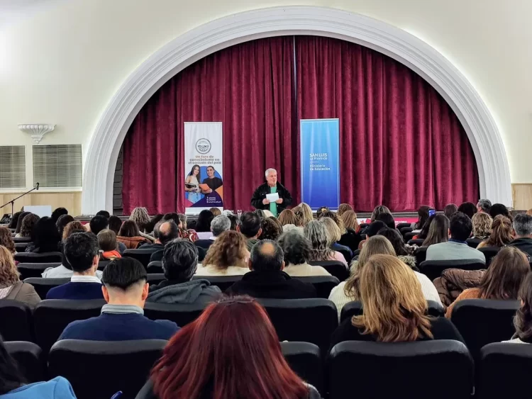 UNVIME: LA UNIVERSIDAD Y EL MINISTERIO DE EDUCACIÓN CONTINÚAN CON EL PROGRAMA DE CAPACITACIÓN DEL CONCURSO DE CARGOS JERÁRQUICOS DOCENTES