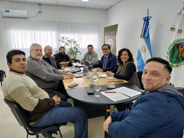 AUTORIDADES DE LA UNVIME SE REUNIERON CON REPRESENTANTES GREMIALES DEL SECTOR DOCENTE