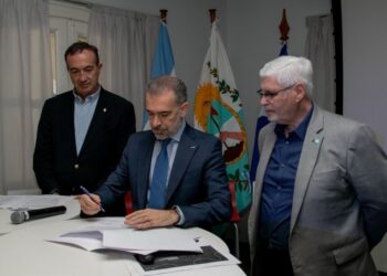 LA UNCUYO E YPF HABILITARÁN UNA PLATAFORMA DE TRABAJO COLABORATIVO