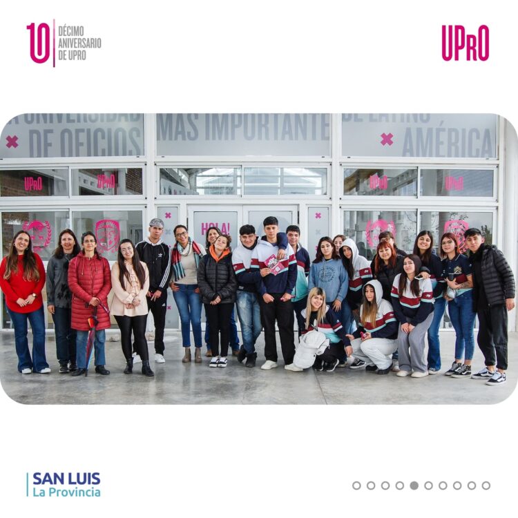 ¡LOS ALUMNOS DE LA ESCUELA N°5 BARTOLOMÉ MITRE EXPLORARON EL UNIVERSO UPRO!