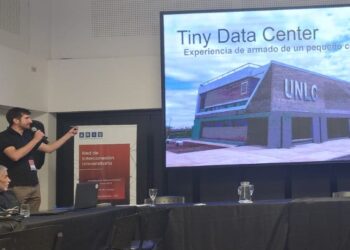LA UNLC PRESENTA EL “TINY DATA CENTER” EN RIUTEC 2024
