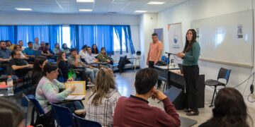 ULP: “ES IMPORTANTE APRENDER A USAR LA IA EN EL AULA Y NO NEGAR SU USO”