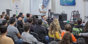 EL TALLER DE IMPRESIÓN 3D REUNIÓ A 130 ALUMNOS Y EMPRENDEDORES