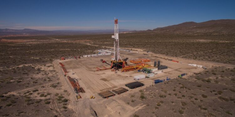 EL CEO DE YPF LLEGA A LA UNCUYO PARA DEBATIR SOBRE EL PRESENTE Y FUTURO ENERGÉTICO