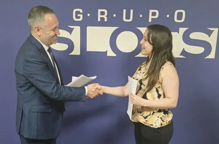 UNVIME: LA UNIVERSIDAD FIRMÓ CONVENIO DE COOPERACIÓN CON SLOTS MACHINES