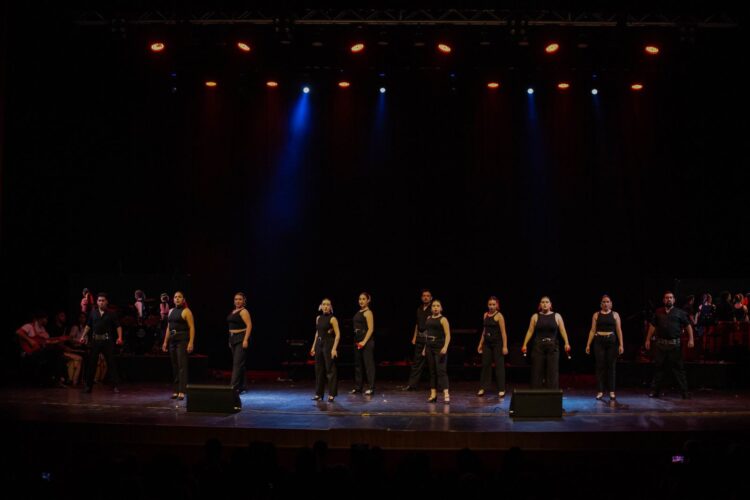 ULP: CON MÁS DE 170 ARTISTAS, LA ESCUELA DE MÚSICA SE PRESENTÓ EN EL CINE TEATRO SAN LUIS