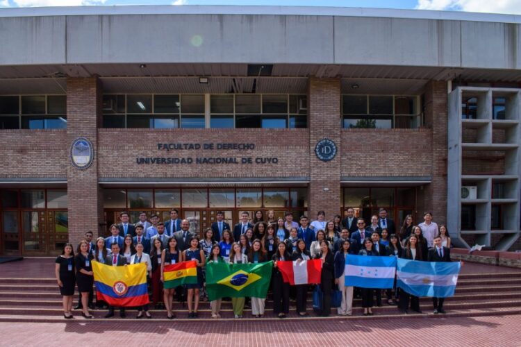 CUYUM 2024: ARRANCÓ EL CERTAMEN INTERNACIONAL DE DERECHO EN LA UNCUYO