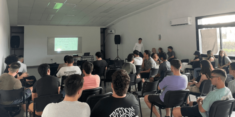 SE RECIBIÓ EL PRIMER INGENIERO EN SISTEMAS DE INFORMACIÓN EN LA UNVIME