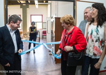 INAUGURARON LAS NUEVAS INSTALACIONES DEL LABORATORIO DE FARMACOLOGÍA
