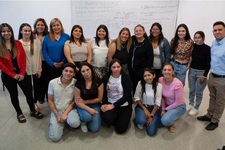 ESFUERZO Y DEDICACIÓN: LA ULP TIENE NUEVOS EGRESADOS EN ENFERMERÍA