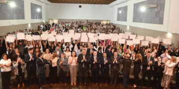 UNVIME: LA UNIVERSIDAD ENTREGÓ 58 NUEVOS PROFESIONALES A LA SOCIEDAD Y LOS APOYARÁ EN SU INSERCIÓN LABORAL