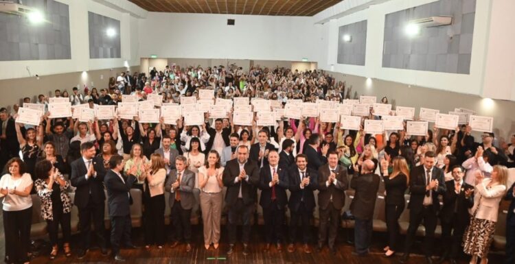 UNVIME: LA UNIVERSIDAD ENTREGÓ 58 NUEVOS PROFESIONALES A LA SOCIEDAD Y LOS APOYARÁ EN SU INSERCIÓN LABORAL