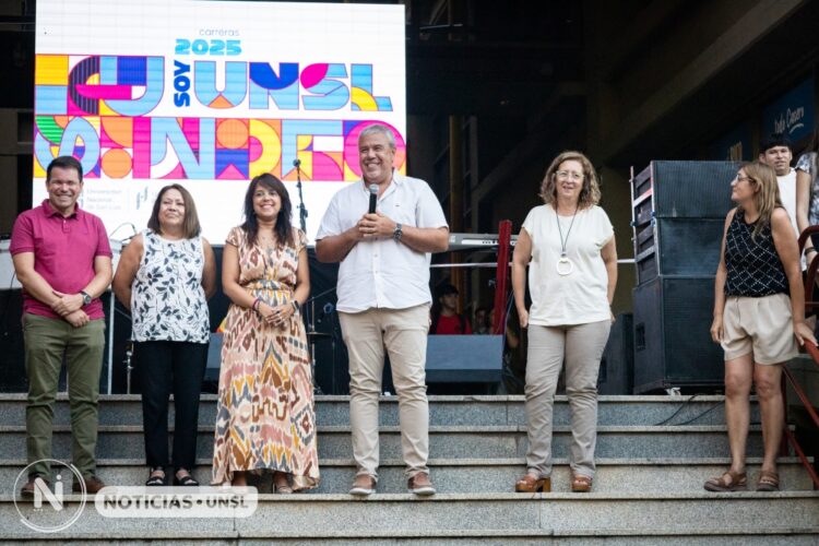LA UNSL DIO LA BIENVENIDA A SUS INGRESANTES DE LA SEDE SAN LUIS
