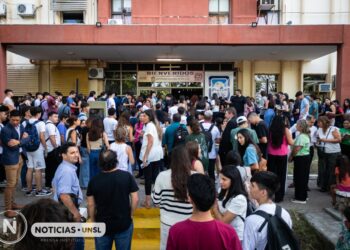 EL CENTRO DE VILLA MERCEDES DIO LA BIENVENIDA A SUS INGRESANTES