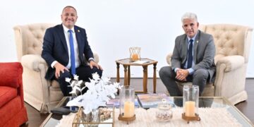 EL RECTOR SE REUNIÓ CON EL GOBERNADOR CLAUDIO POGGI, QUIEN SE COMPROMETIÓ A VISITAR EL CAMPUS EN EJECUCIÓN Y A CONTINUAR APOYANDO A LA UNVIME