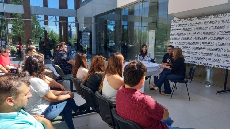 UNLC: EMPEZÓ EL CURSO “INTELIGENCIA ARTIFICIAL Y GESTIÓN DE REDES SOCIALES” EN TILISARAO