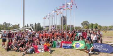 CASI 100 UNIVERSITARIOS DE DISTINTAS PARTES DEL MUNDO ELIGIERON LA UNCUYO