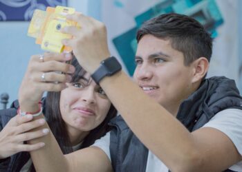 ESTUDIANTES DEL INTERIOR VISITARON LA UNIVERSIDAD DE LA PUNTA