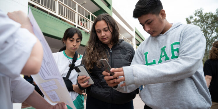 CON TALLERES Y CURSOS, LAS ESCUELAS DE LA UNCUYO REFUERZAN LA FORMACIÓN POR COMPETENCIAS