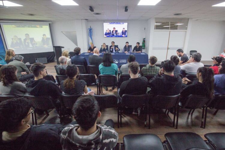 ESTUDIANTES PARTICIPARON DE UNA JORNADA DE INNOVACIÓN Y TECNOLOGÍA EN LA ULP