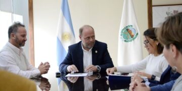 UCCUYO Y GOBIERNO FIRMAN CONVENIO PARA PRÁCTICAS EN DERECHOS HUMANOS