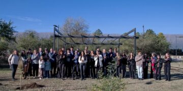 EMOTIVA CEREMONIA DE COLACIÓN EN LA UNLC: 22 NUEVOS PROFESIONALES RECIBIERON SUS DIPLOMAS