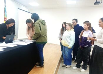 LA UNLC ENTREGÓ BECAS ESTUDIANTILES Y REAFIRMÓ SU COMPROMISO CON LA EDUCACIÓN PÚBLICA